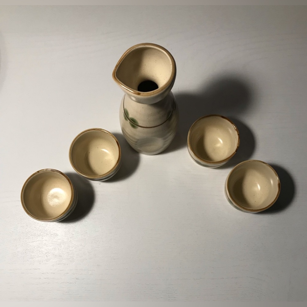 Sake Set - Picture 2 of 10